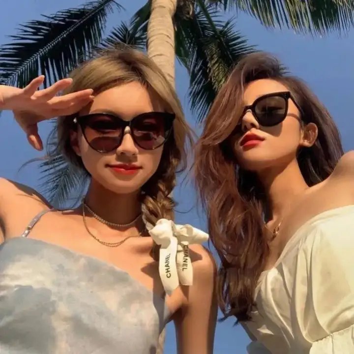 红白黑黄第八季海报