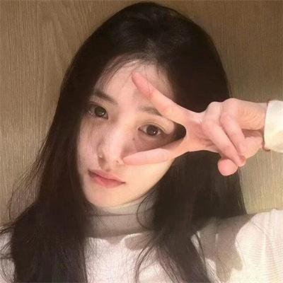如何培养一个女孩海报